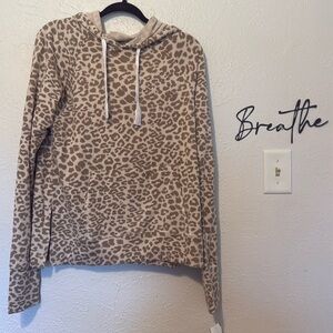 Glyder Butter Soft Sweater Hoodie Animal Print Size S NWT